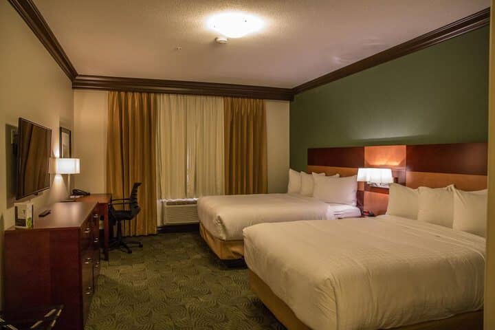 Room 14 of 40