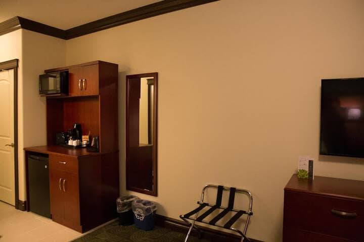 Room 11 of 40